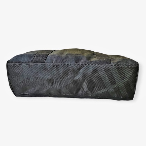 BURBERRY Fragrances Extra Large Black/Green Plaid Canvas Weekender/ Duffle Bag - Picture 11 of 13